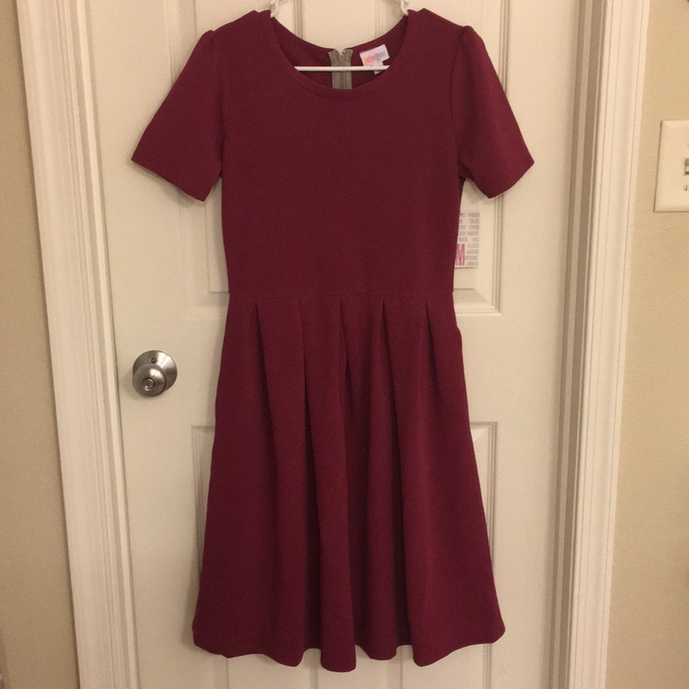 🛍 LuLaRoe Amelia NWT